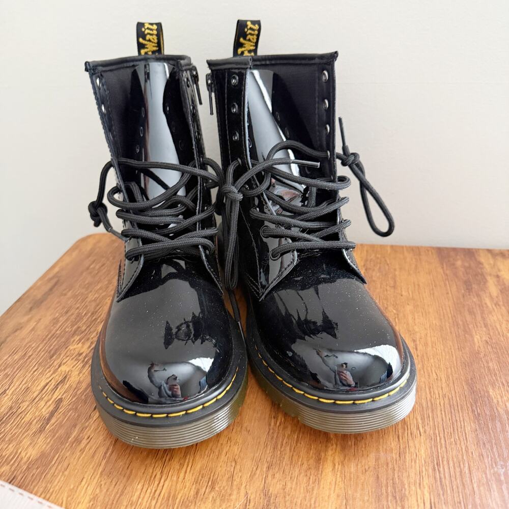 NEW Dr. Martens 1460 Patent Leather Lace Up Combat Boots Black Women's Size 6 - Picture 12 of 13